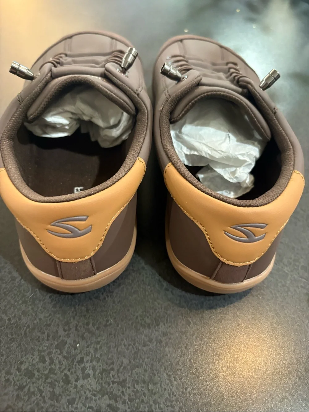 Hobibear Men's Brown Low-Profile Sneakers